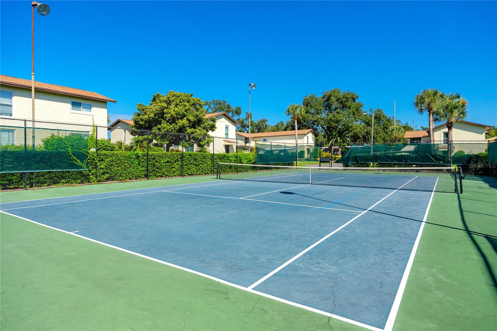 MAGNOLIA SQUARE CONDO INC - Residential Lease