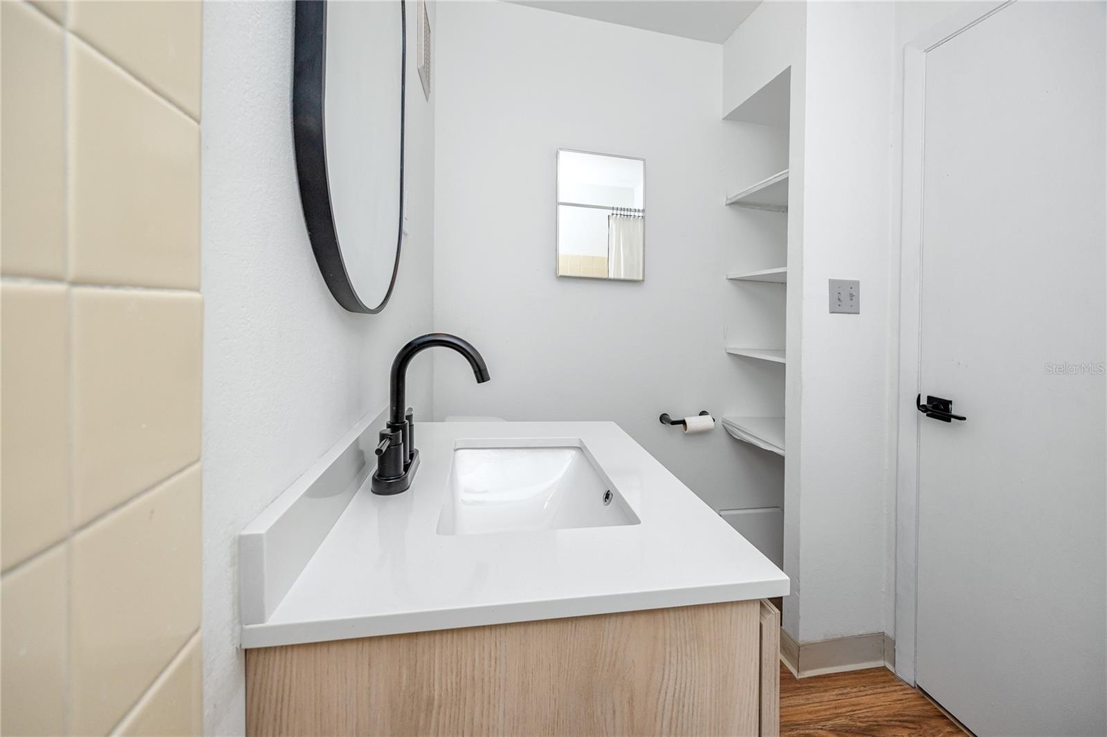 MAGNOLIA SQUARE CONDO INC - Residential Lease