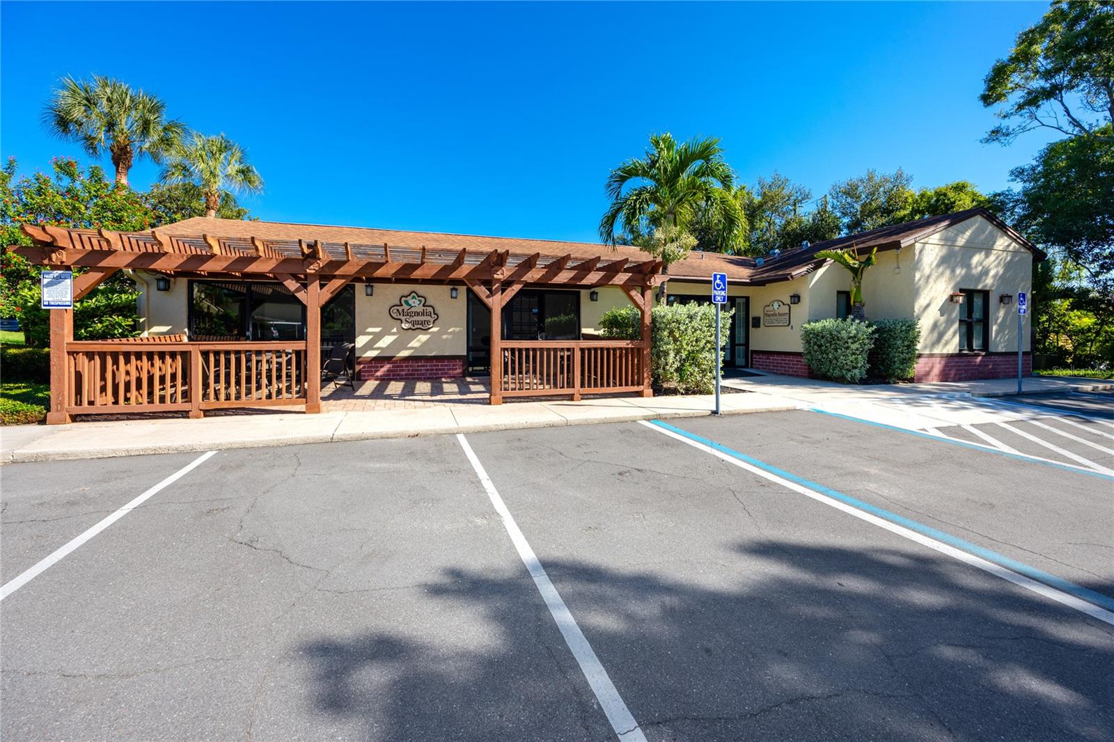 MAGNOLIA SQUARE CONDO INC - Residential Lease