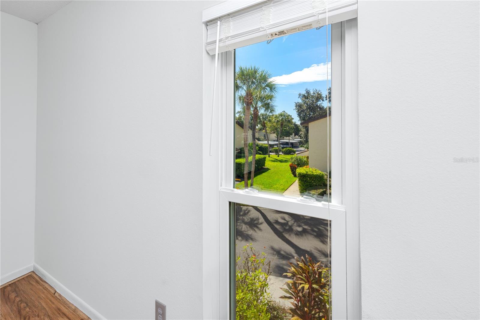 MAGNOLIA SQUARE CONDO INC - Residential Lease
