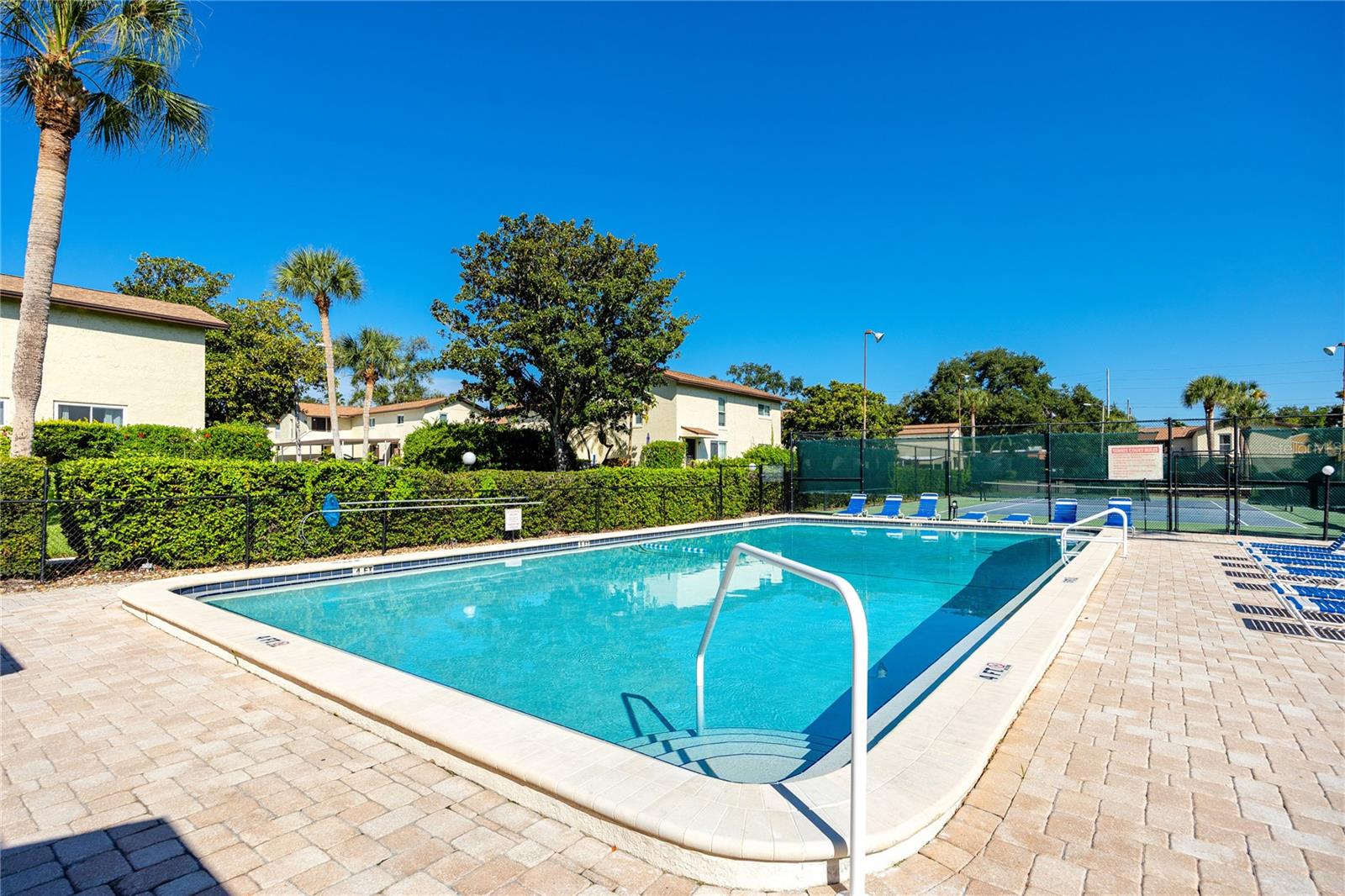 MAGNOLIA SQUARE CONDO INC - Residential Lease