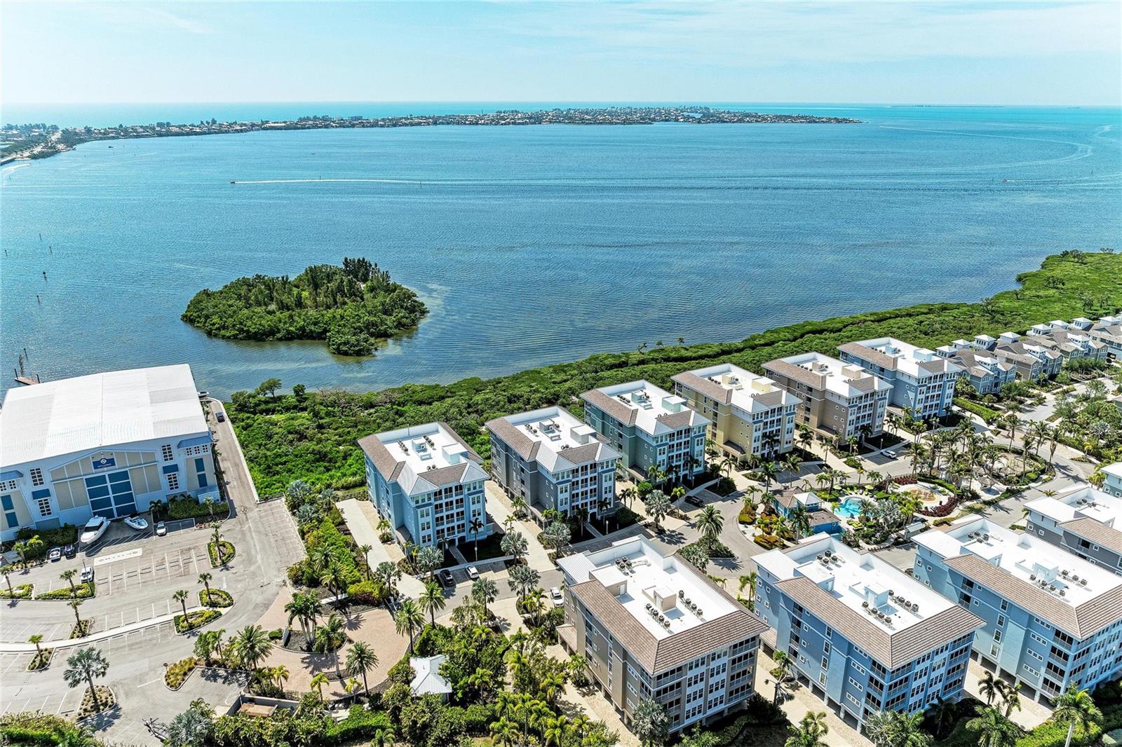 MARINA WALK ON ONE PARTICULAR HARBOUR - Residential