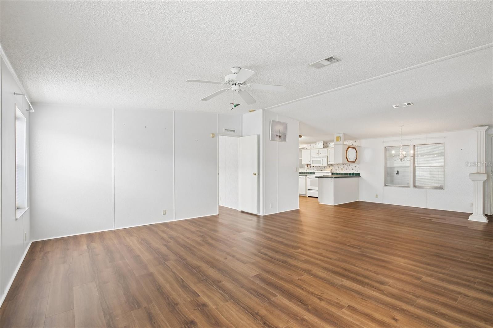 SHADOW BROOK MOBILE HOME - Residential