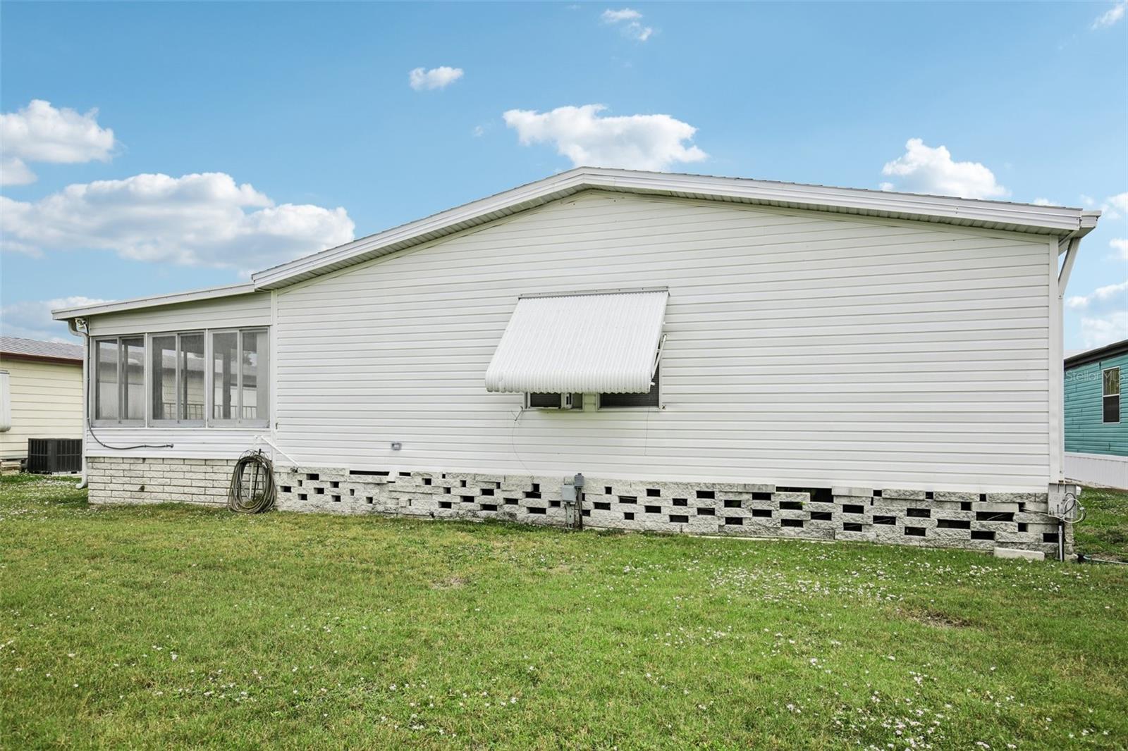 SHADOW BROOK MOBILE HOME - Residential