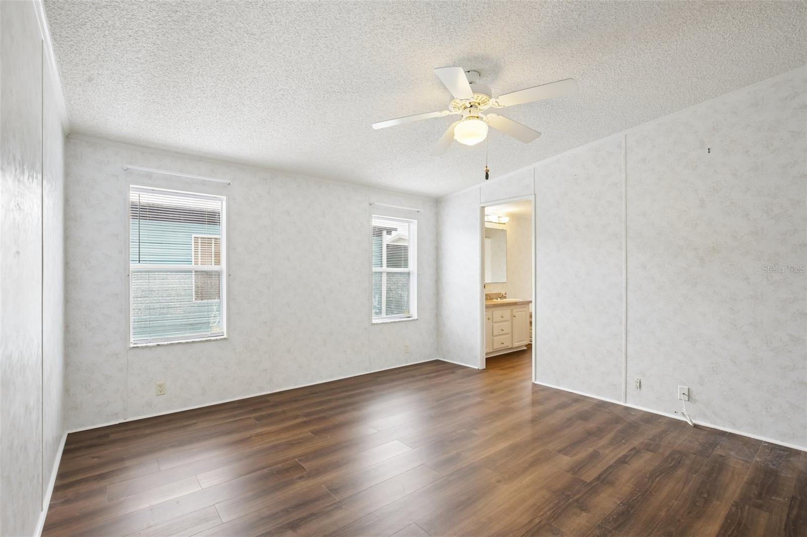 SHADOW BROOK MOBILE HOME - Residential