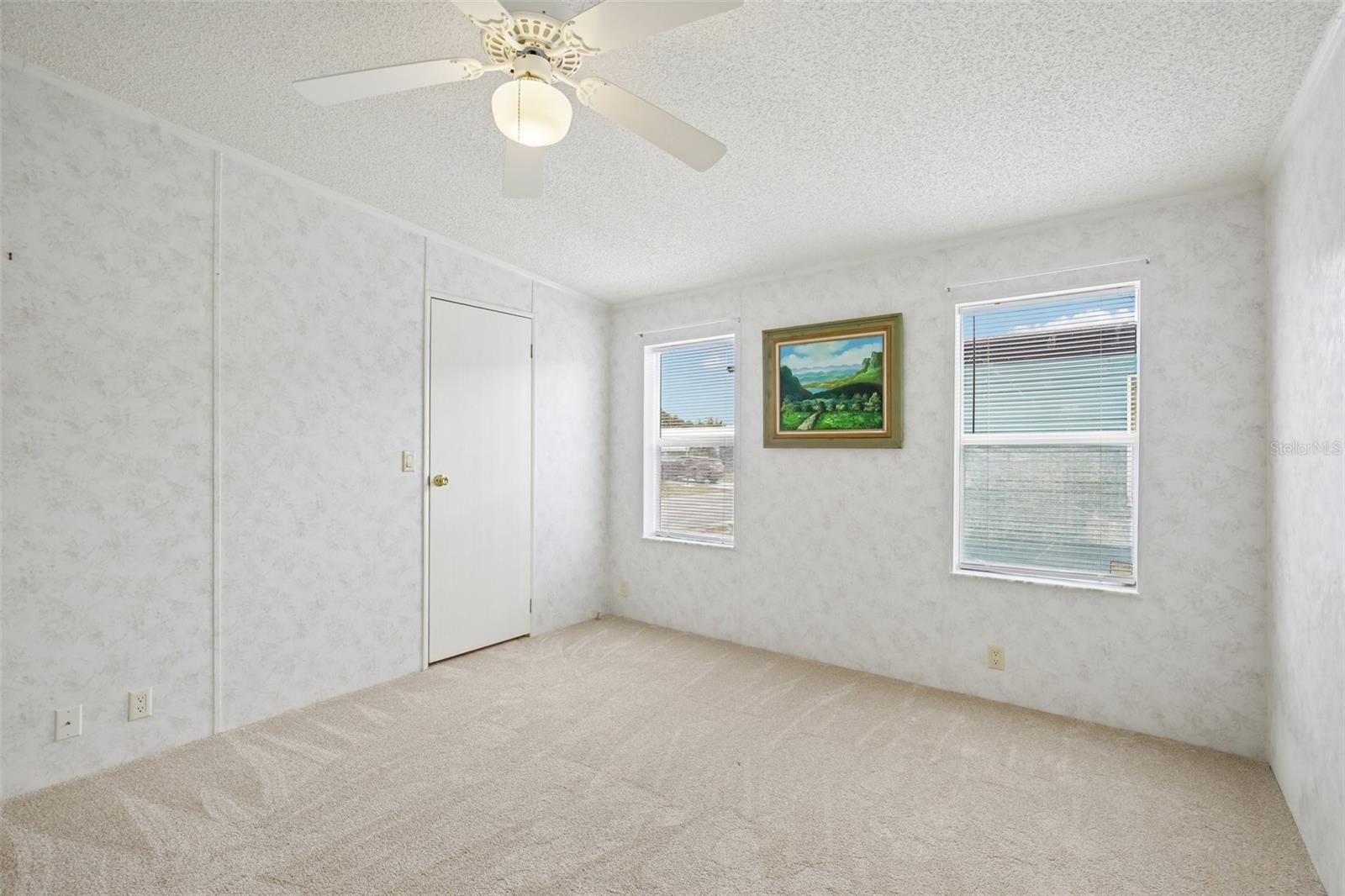 SHADOW BROOK MOBILE HOME - Residential