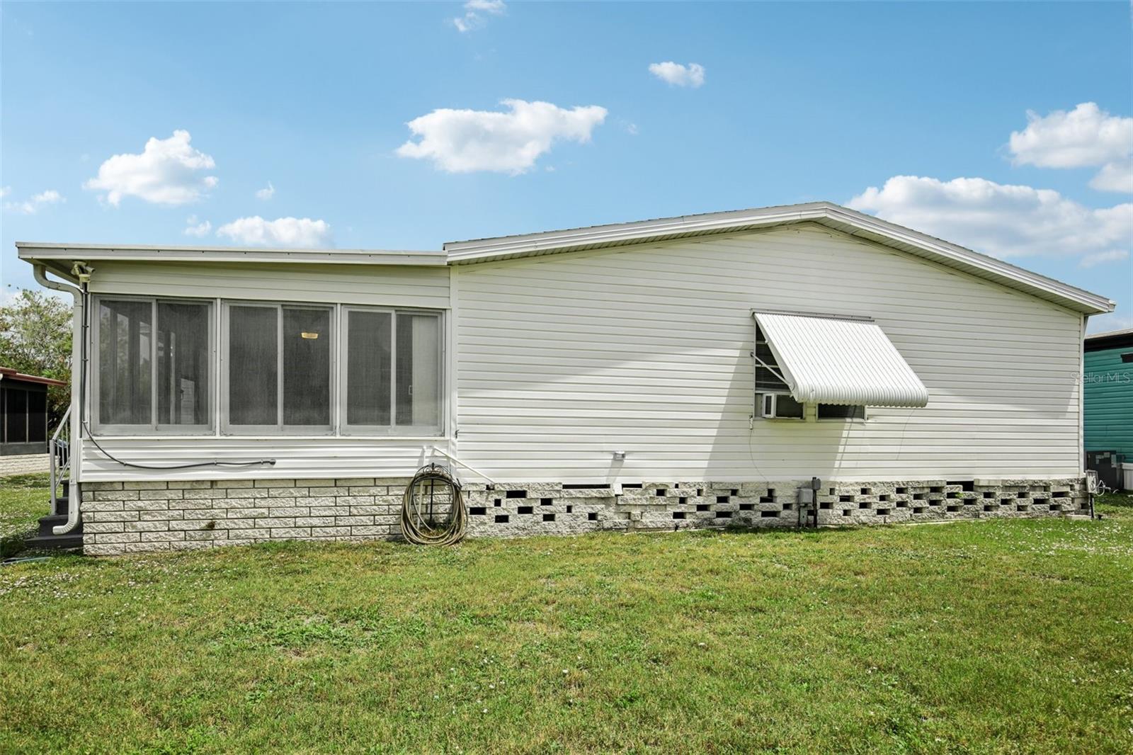 SHADOW BROOK MOBILE HOME - Residential