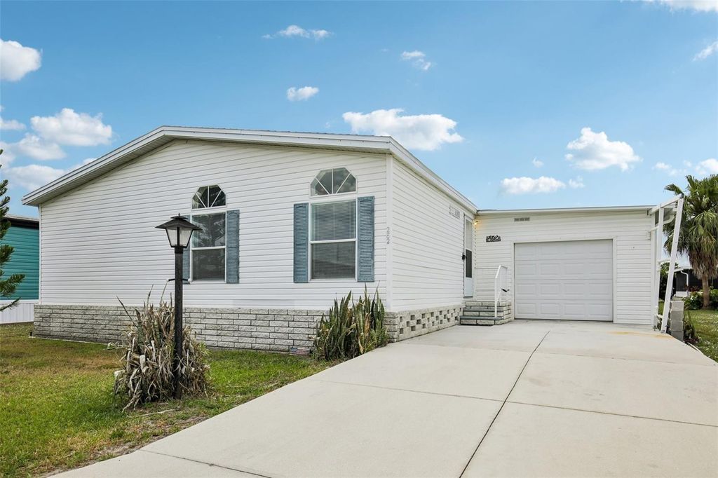 Photo of 6710 36th Avenue E #282, Palmetto, FL 34221 (MLS # A4693000)