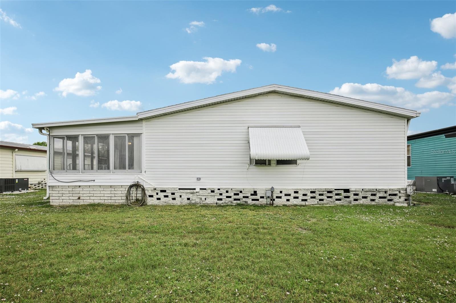 SHADOW BROOK MOBILE HOME - Residential