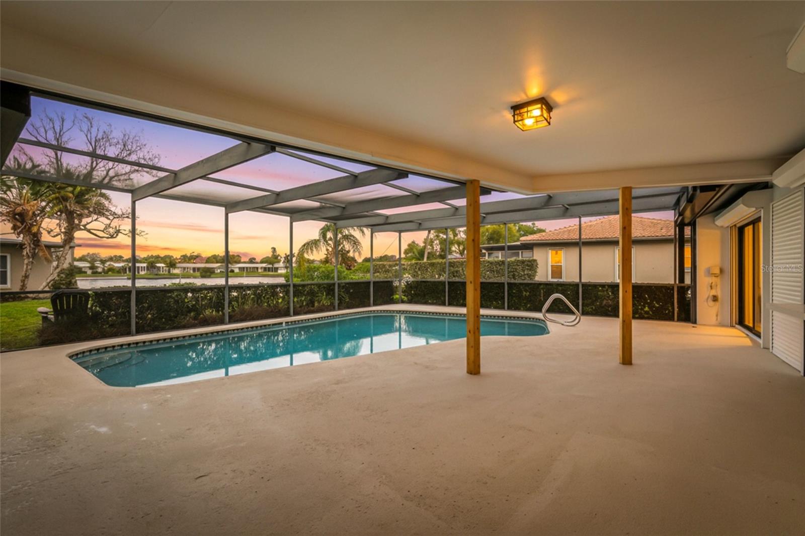 HILLCREST MANOR - Residential