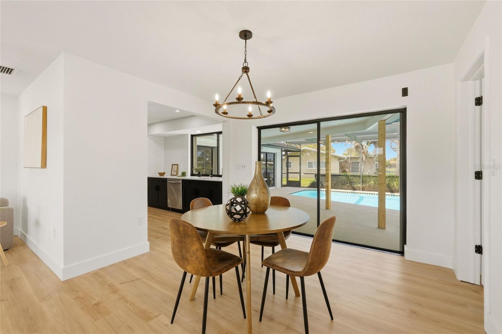 HILLCREST MANOR - Residential