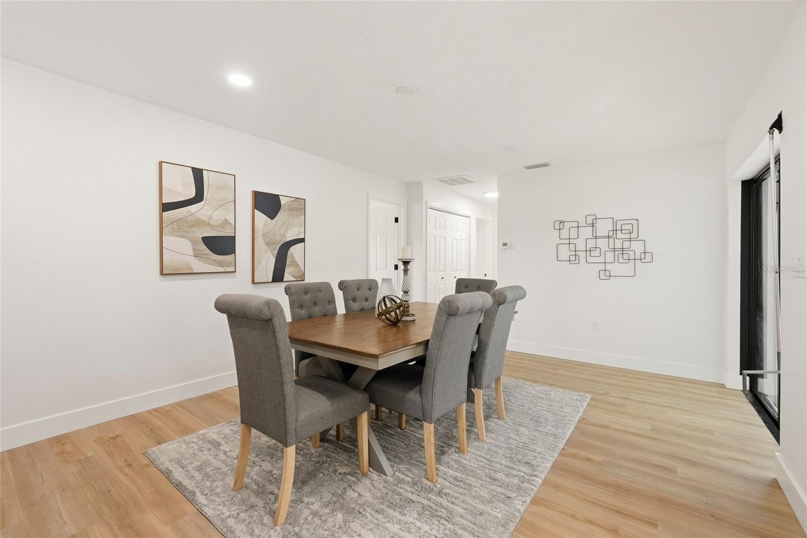 HILLCREST MANOR - Residential