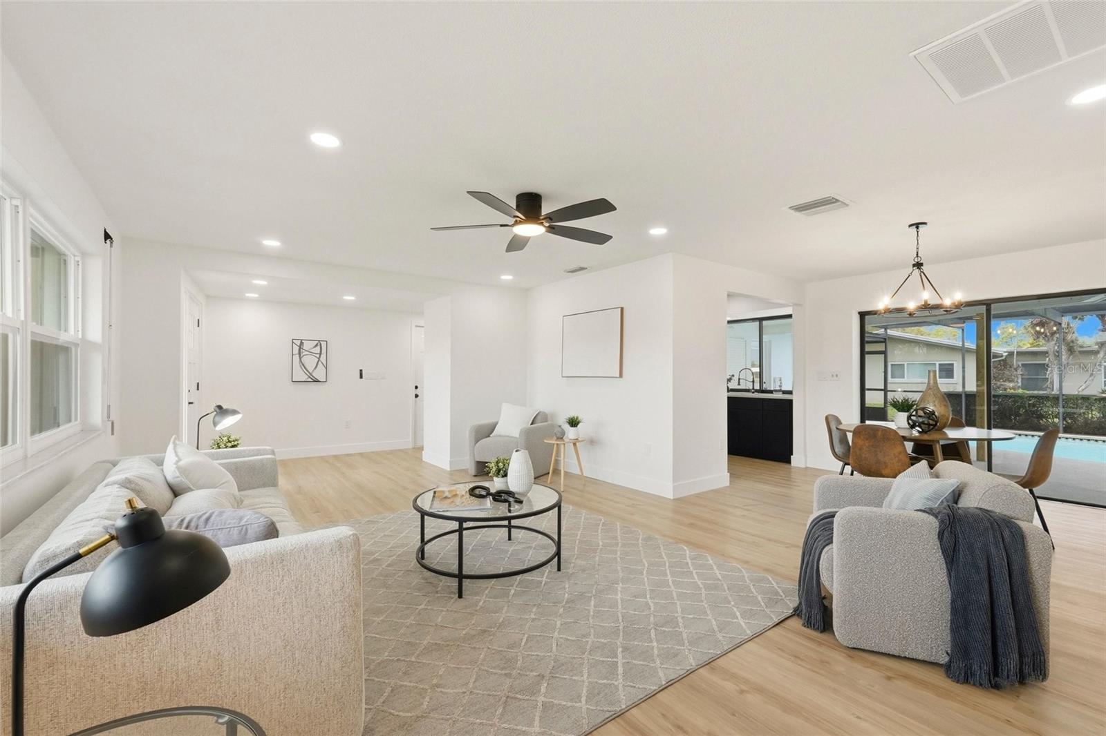 HILLCREST MANOR - Residential