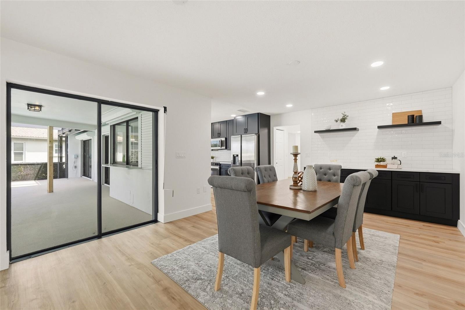 HILLCREST MANOR - Residential