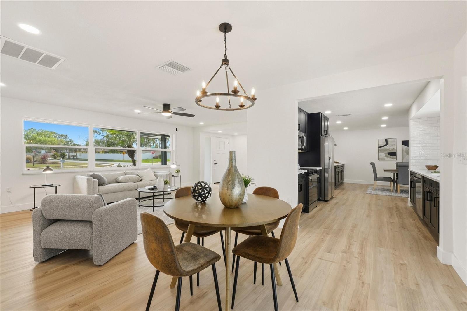 HILLCREST MANOR - Residential