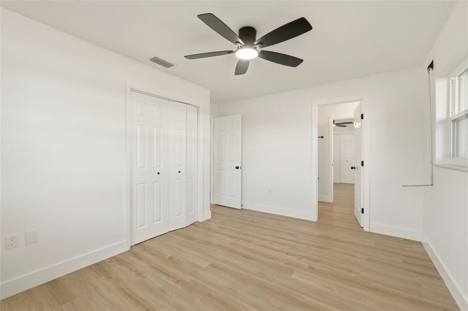 HILLCREST MANOR - Residential