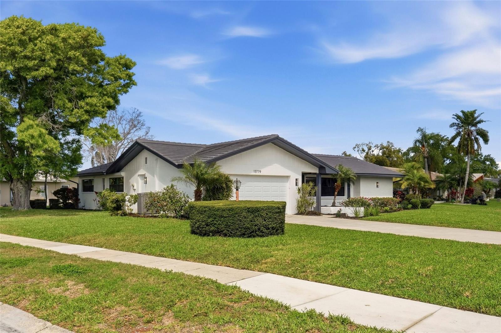 HILLCREST MANOR - Residential