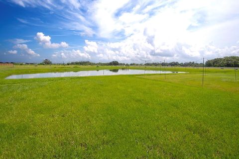 A home in PALMETTO