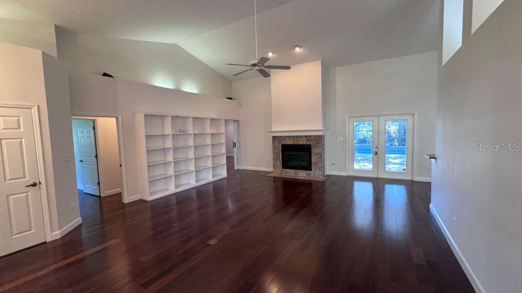 SAND LAKE POINT - Residential Lease