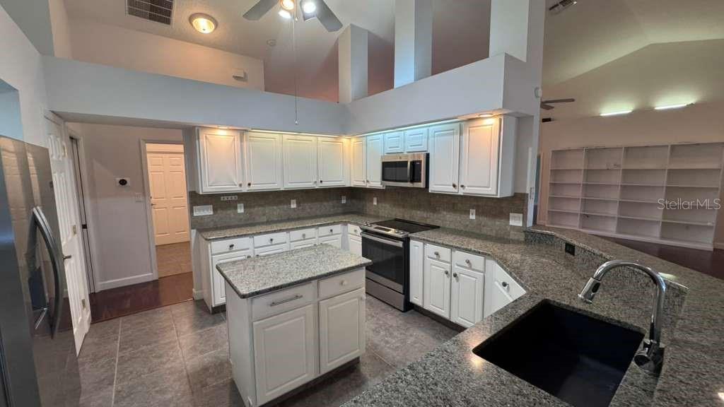 SAND LAKE POINT - Residential Lease