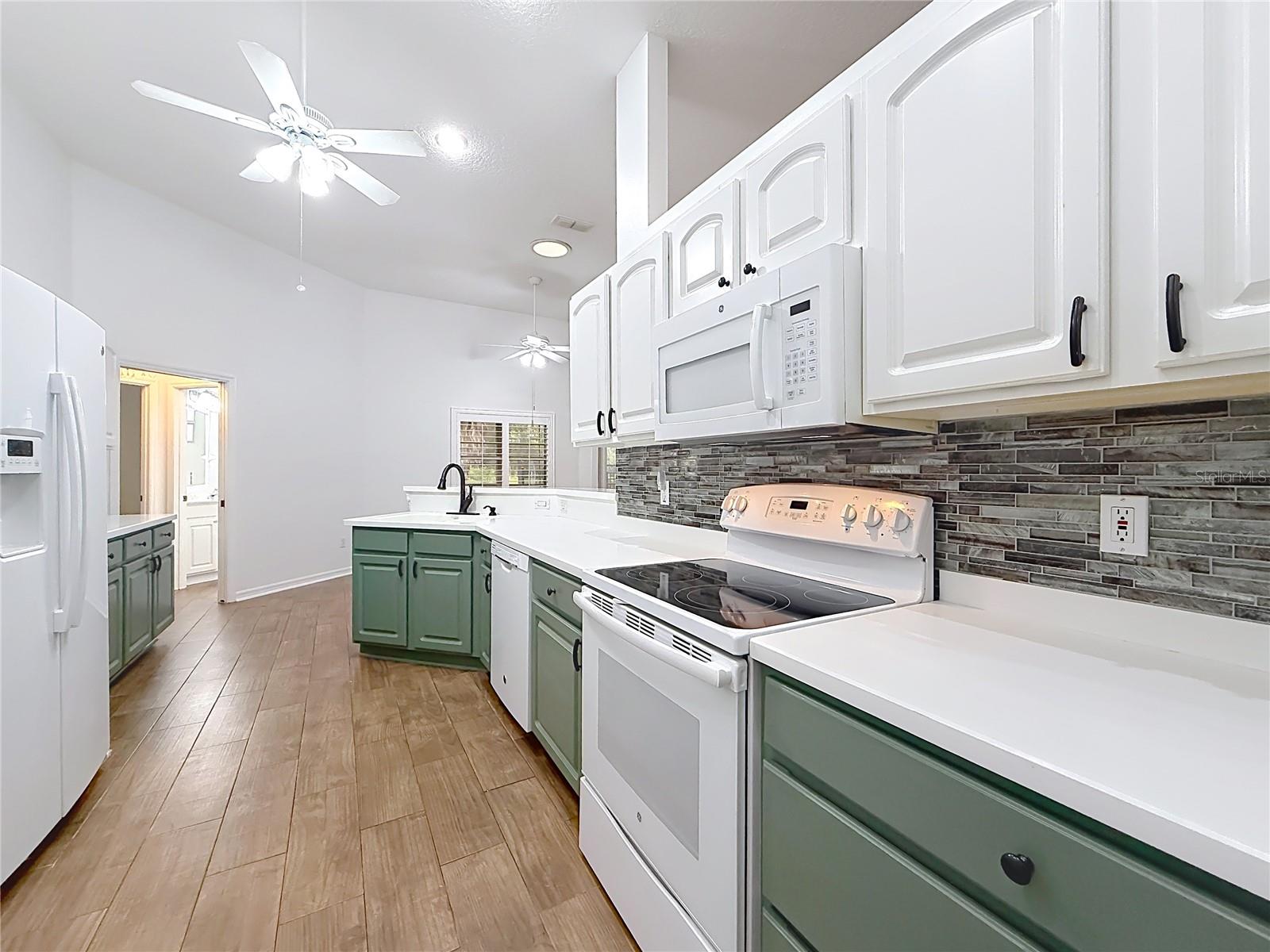 LAKES LADY LAKE - Residential