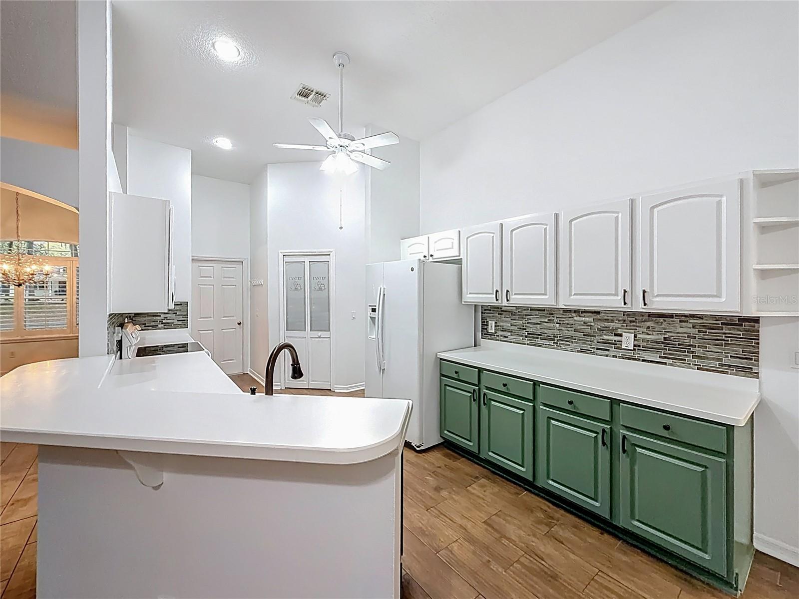 LAKES LADY LAKE - Residential