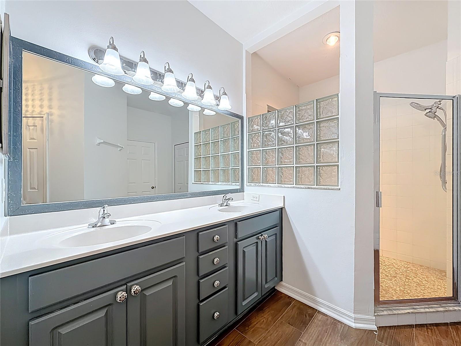 LAKES LADY LAKE - Residential