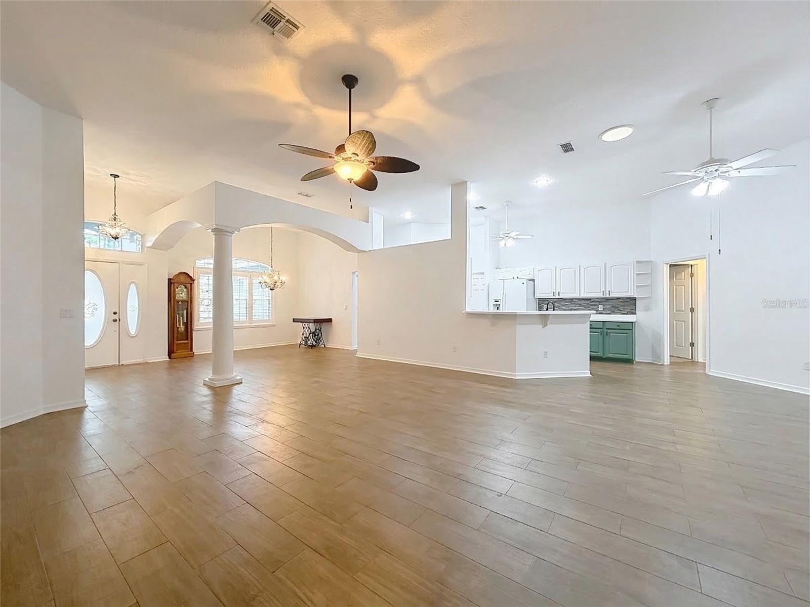 LAKES LADY LAKE - Residential