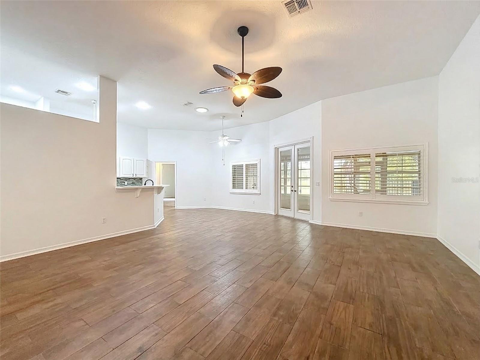 LAKES LADY LAKE - Residential