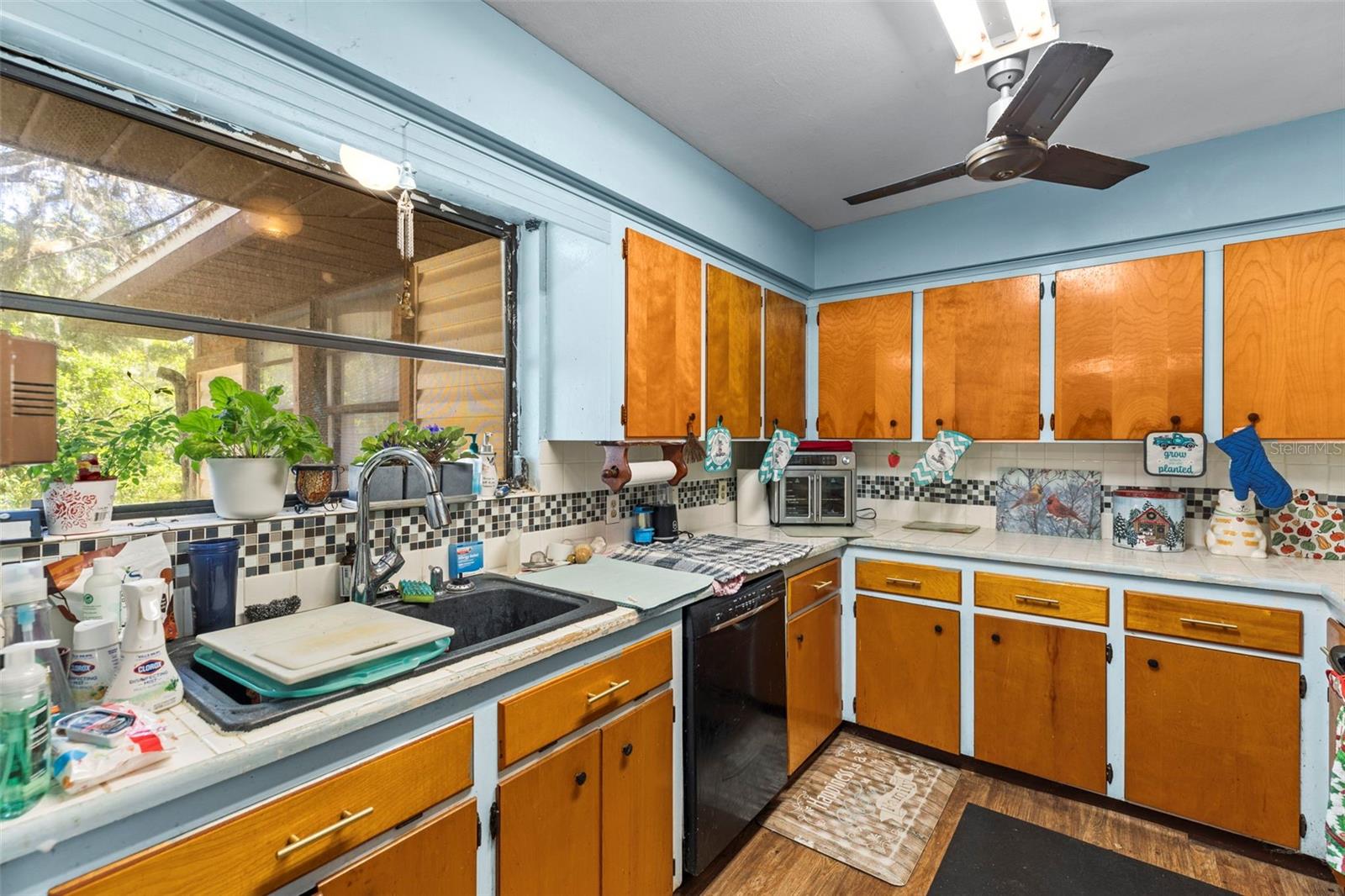 EDGEWATER - Residential