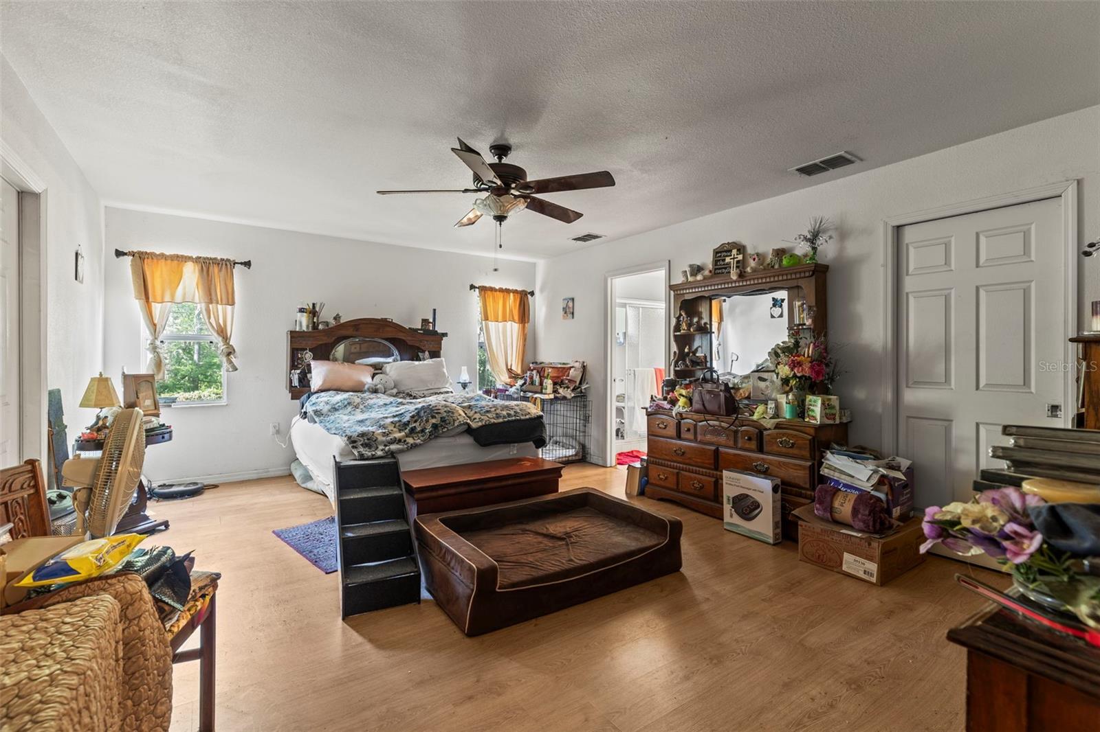 EDGEWATER - Residential