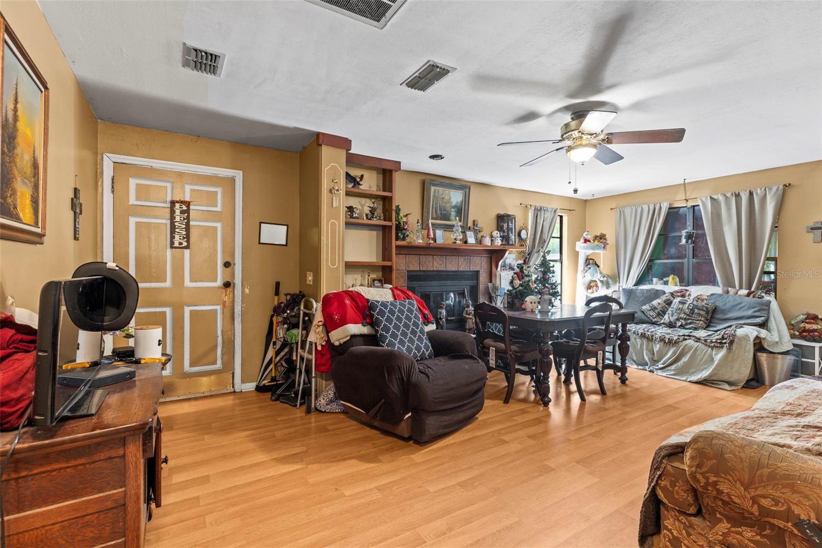 EDGEWATER - Residential