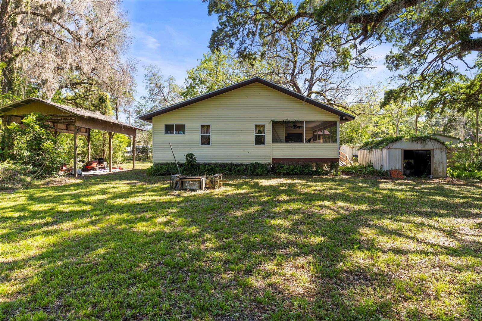 EDGEWATER - Residential