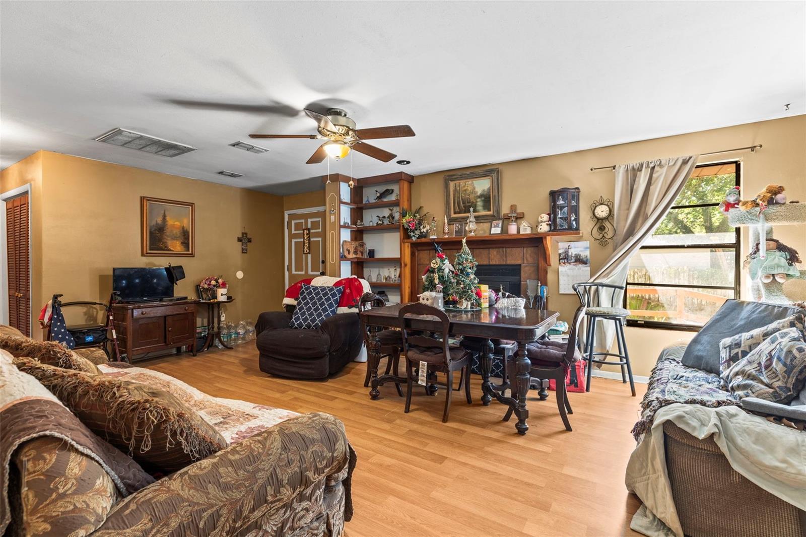 EDGEWATER - Residential