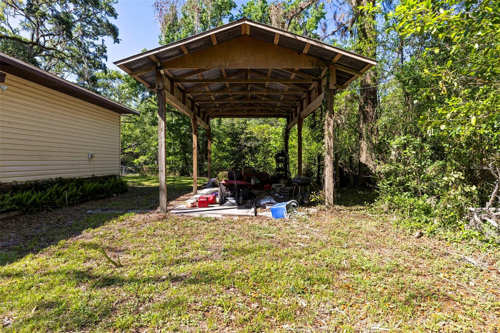 EDGEWATER - Residential