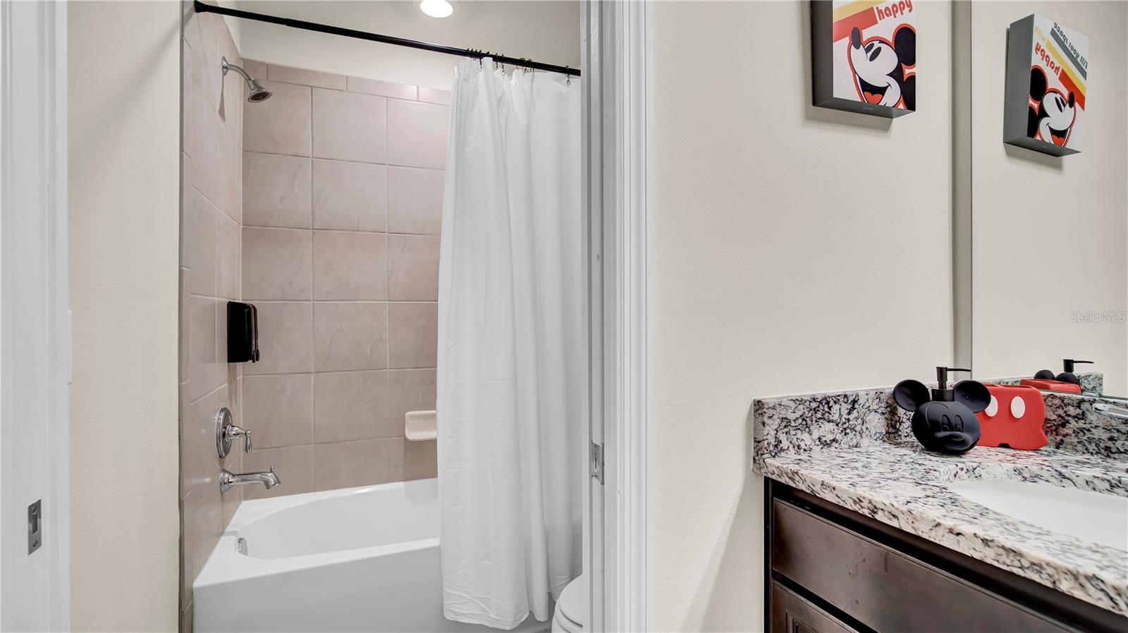 WINDSOR ISLAND RESIDENCE PH 2B - Residential Lease