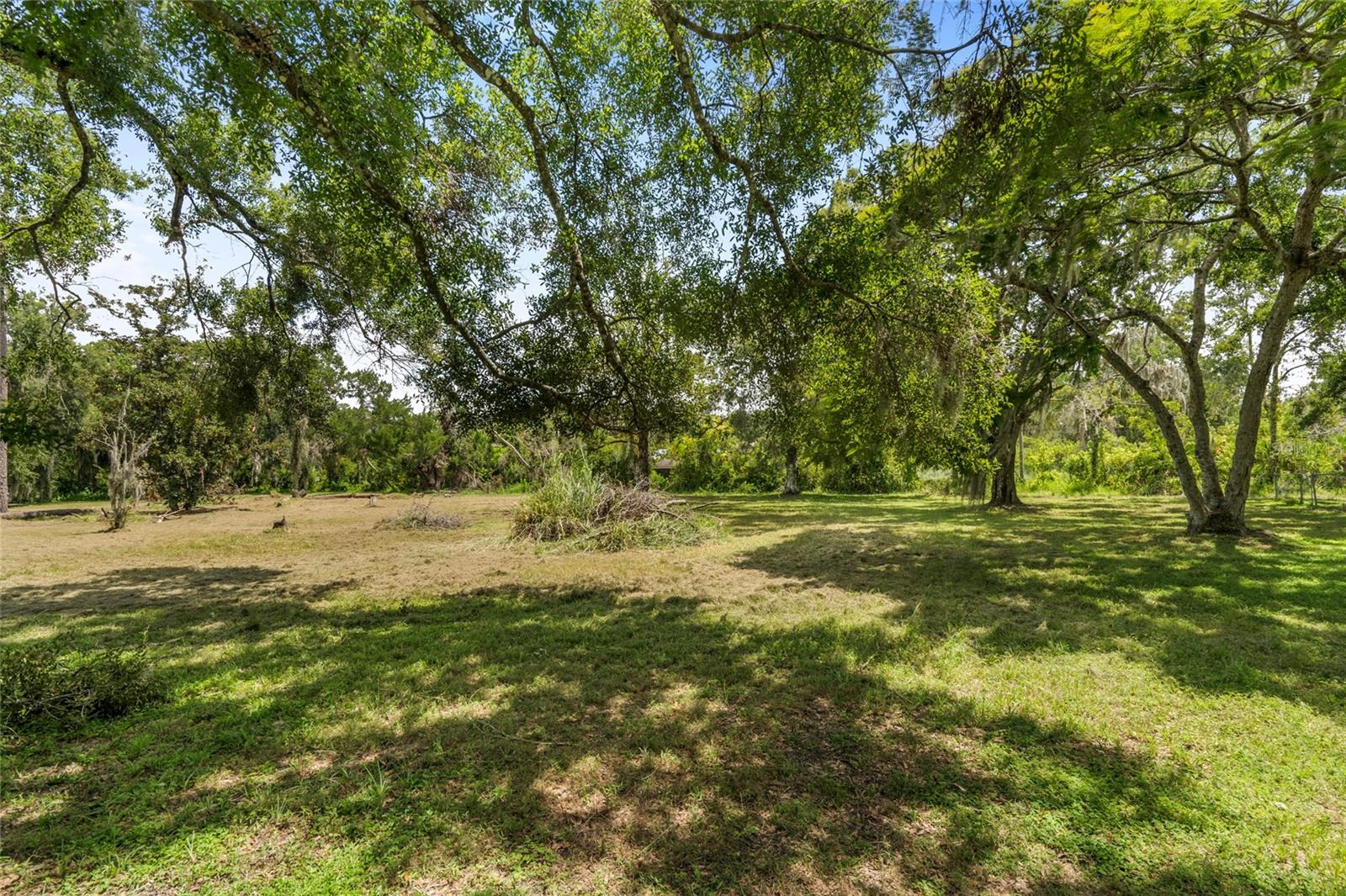 LAKE COMO HOMESITES - Residential