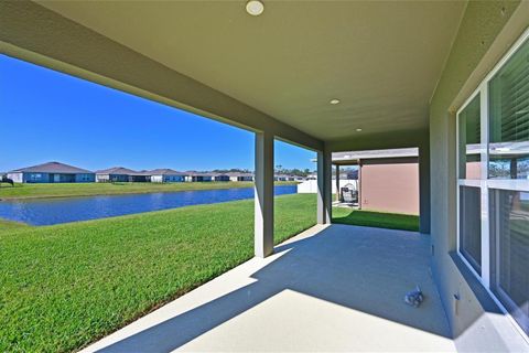 A home in PARRISH