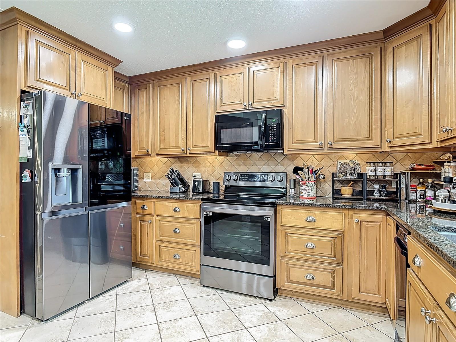 TOMOKA WOODS - Residential