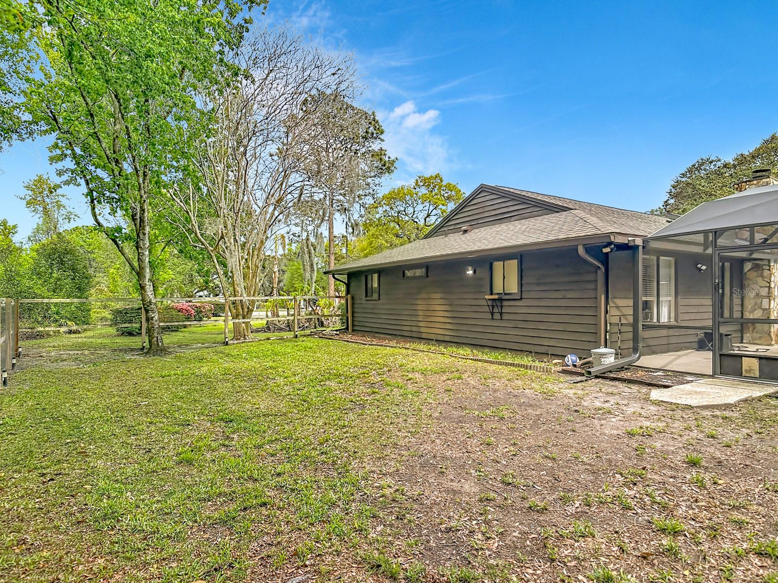 TOMOKA WOODS - Residential