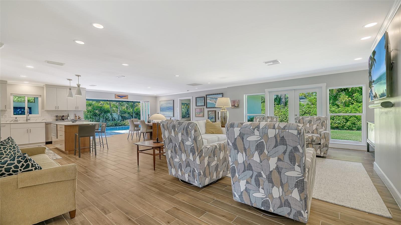 OYSTER BAY ESTATES - Residential