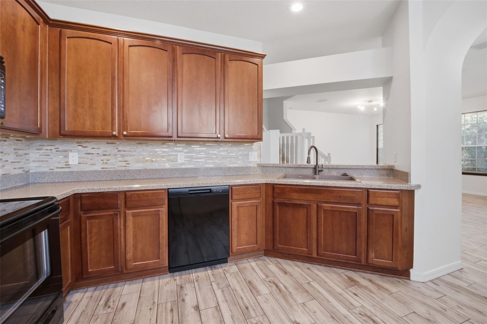 SADDLE CREEK MANOR - Residential