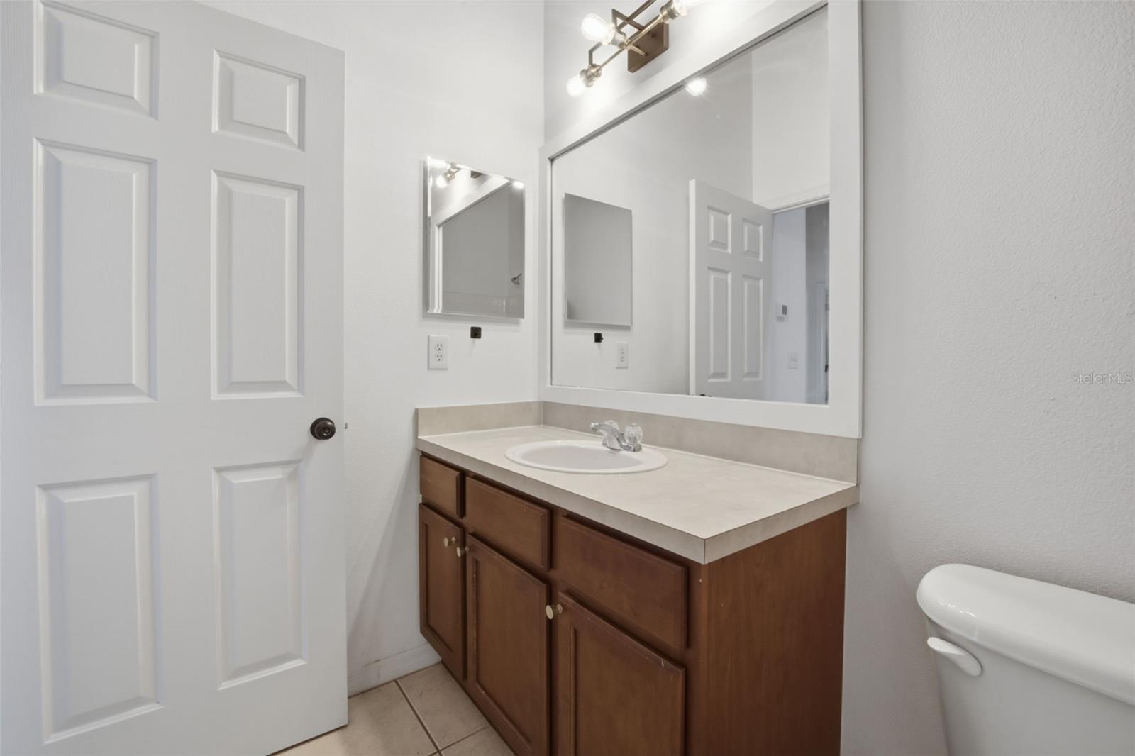 SADDLE CREEK MANOR - Residential