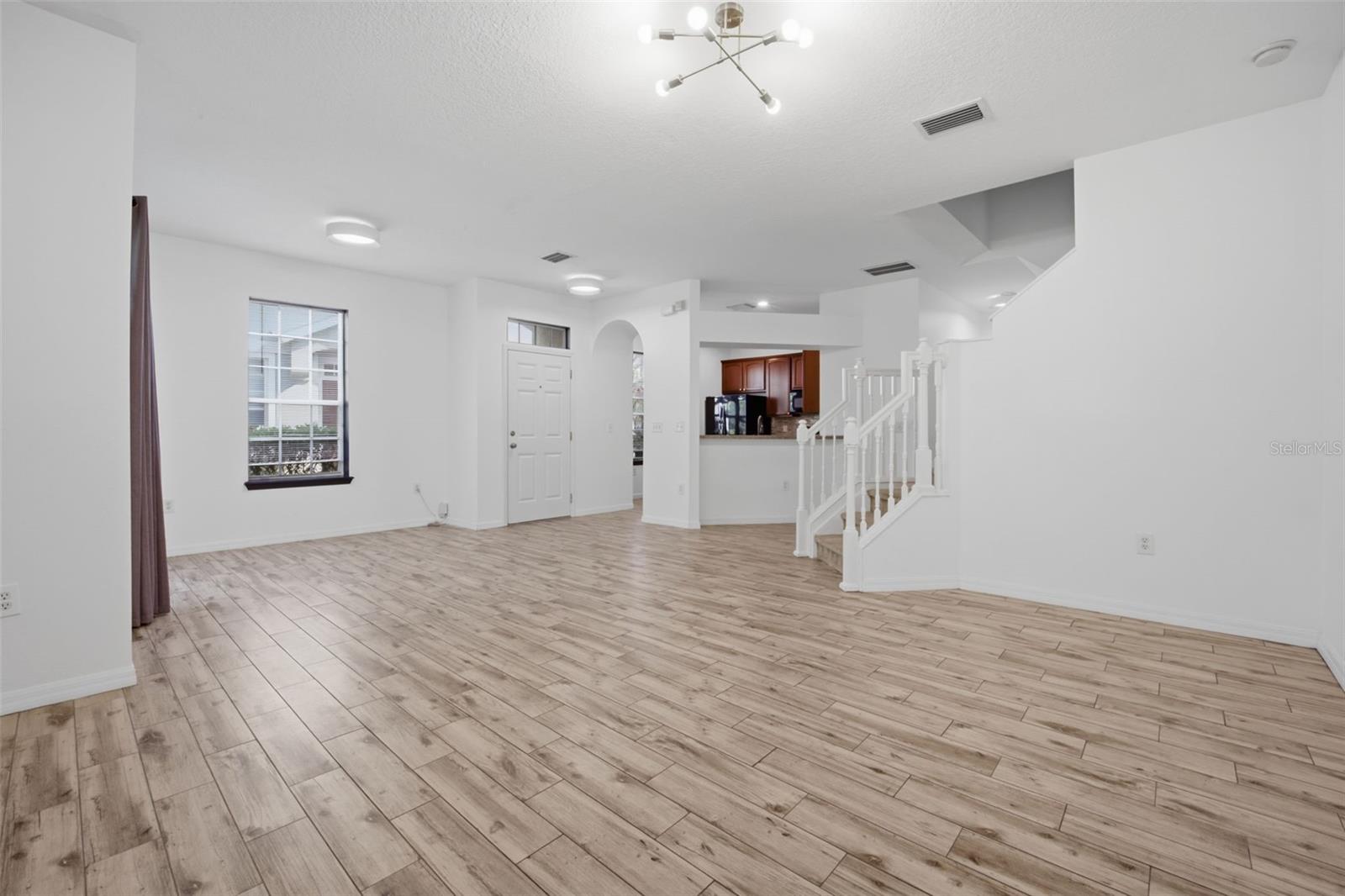 SADDLE CREEK MANOR - Residential