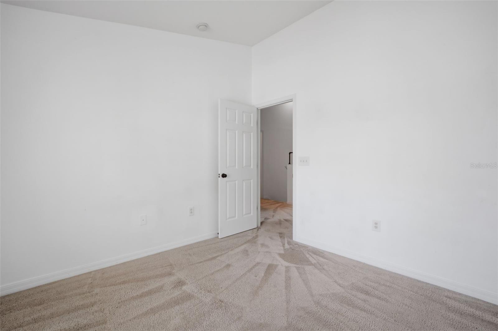 SADDLE CREEK MANOR - Residential