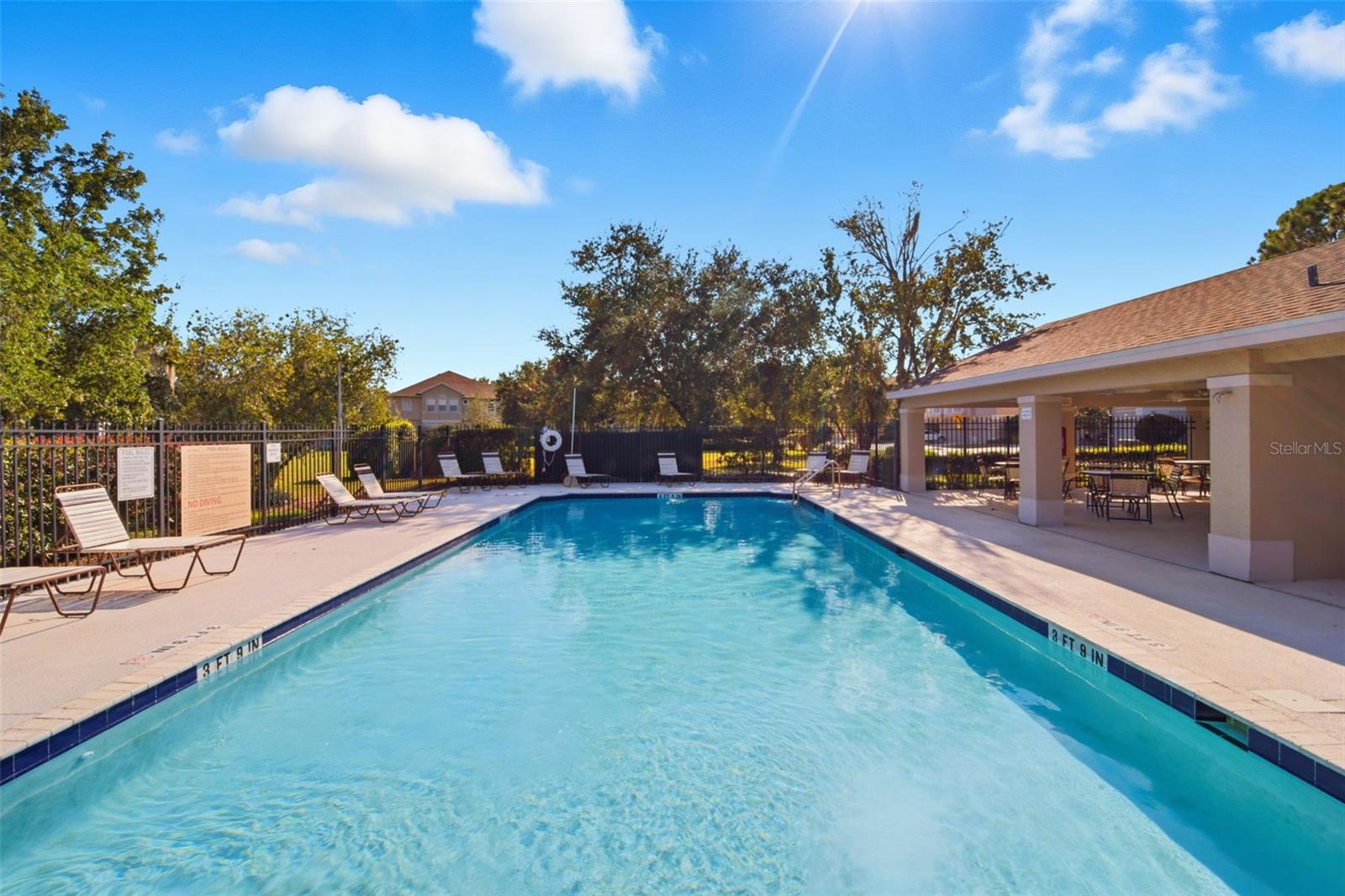 SADDLE CREEK MANOR - Residential