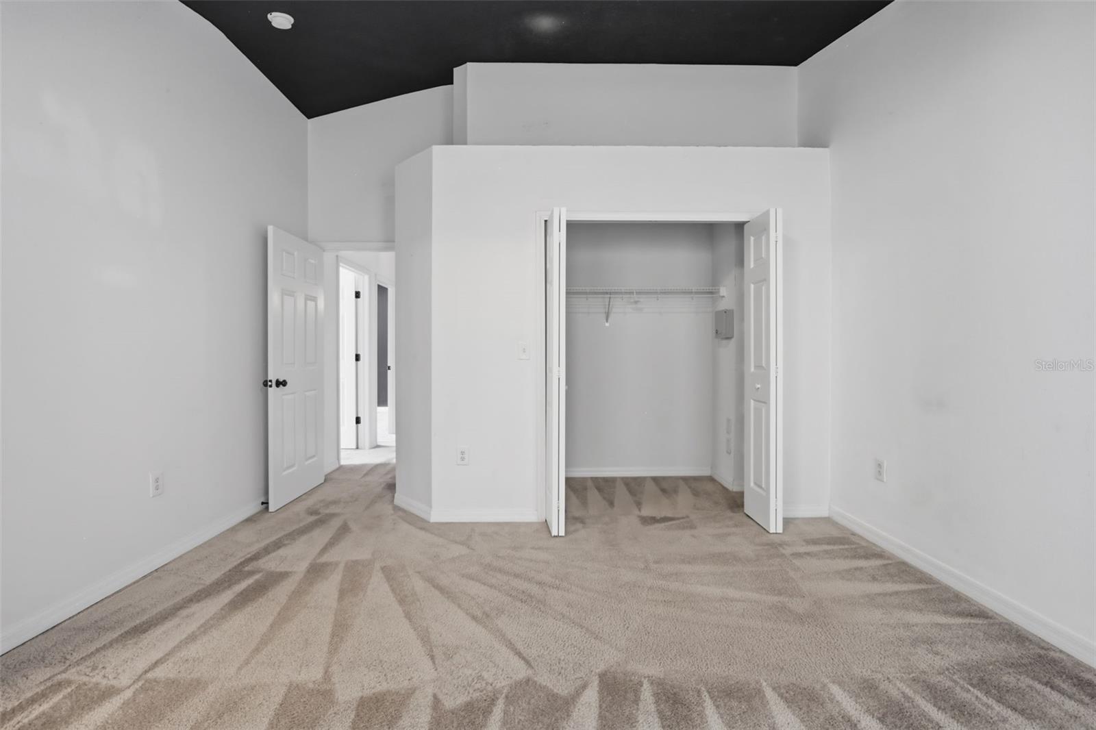 SADDLE CREEK MANOR - Residential