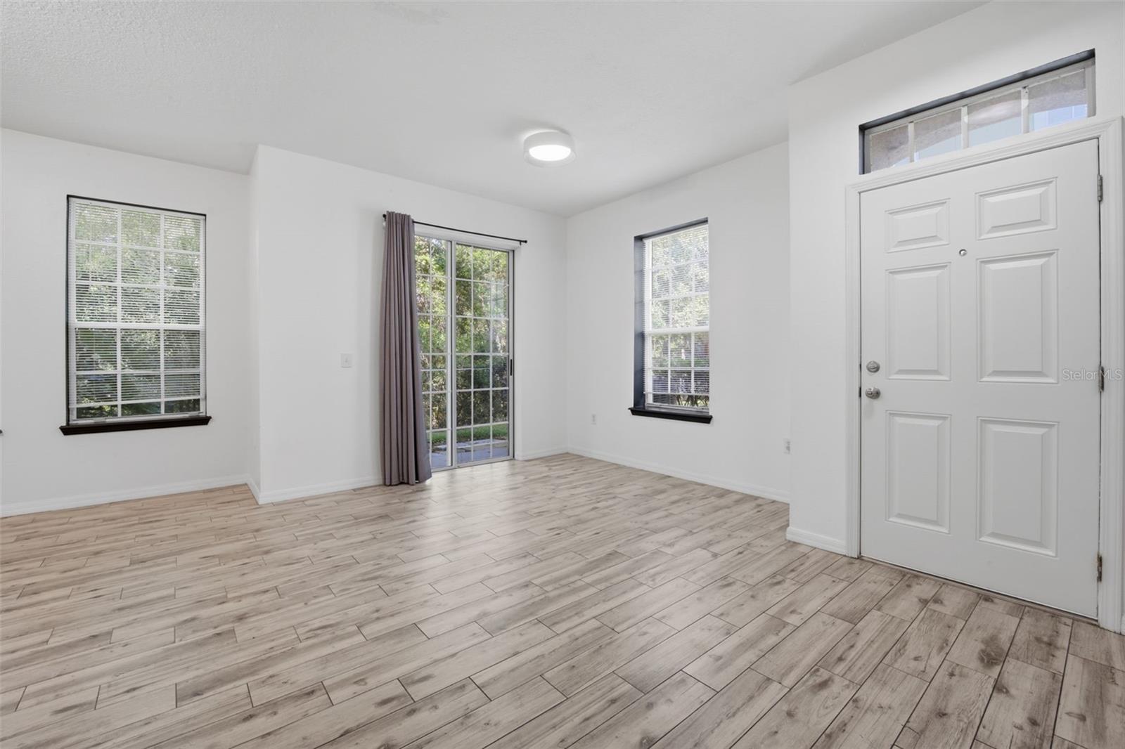 SADDLE CREEK MANOR - Residential