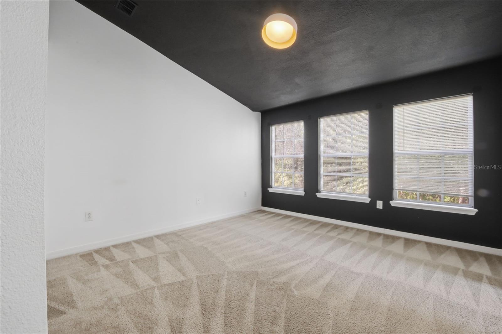 SADDLE CREEK MANOR - Residential