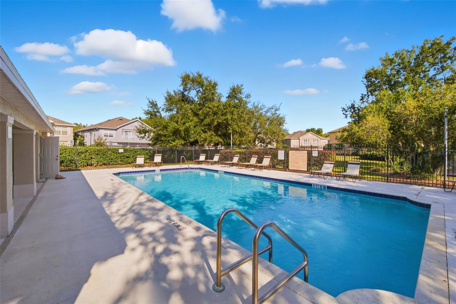 SADDLE CREEK MANOR - Residential